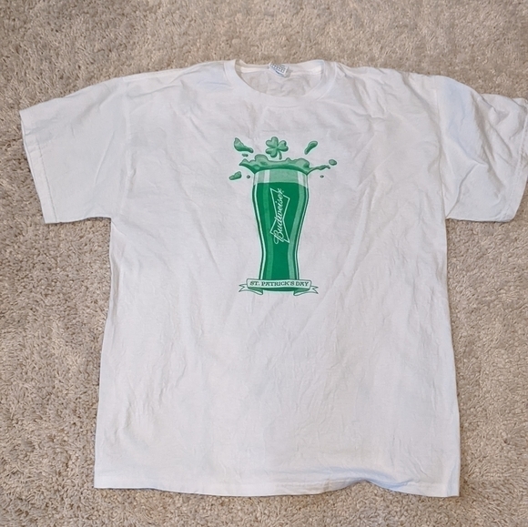 St. Patrick's Day Budweiser Green Beer Tee Large - Picture 1 of 4